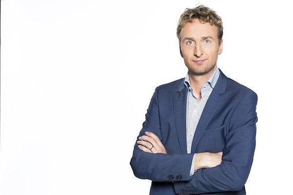 Journalisten gluren mee