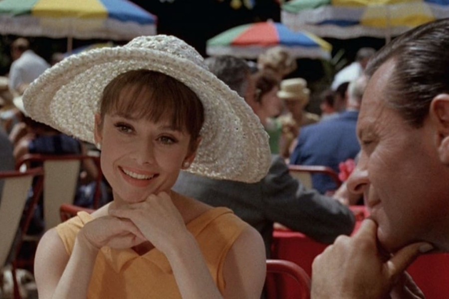 Paris When it Sizzles