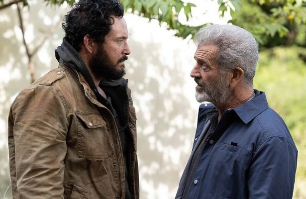 Cole Hauser en Mel Gibson in Panama