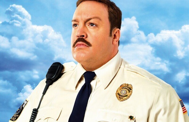 Kevin James crosst rond op zijn segway