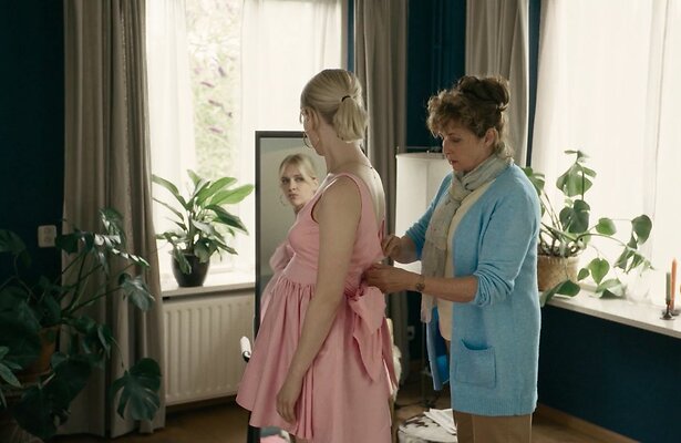 Pip Lieke Lucas met Anne-Mieke Ruyten in Woeste Grond