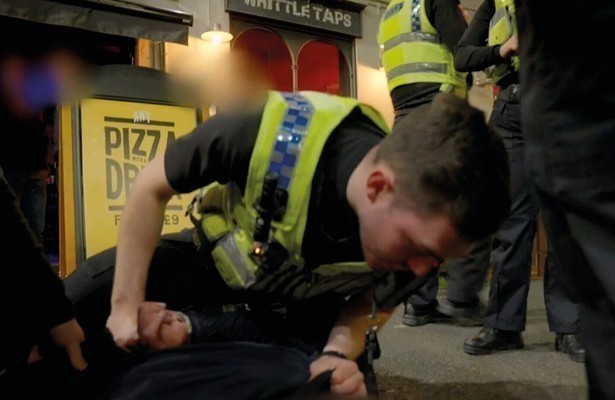 Politie in het Holst van de Nacht