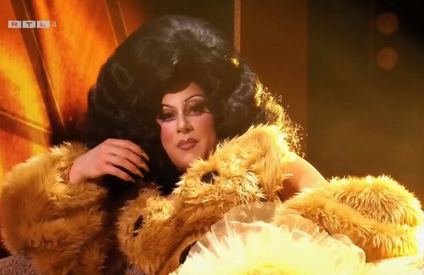 Polly Plush in Make Up Your Mind