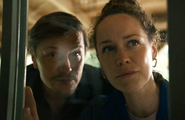 Robbert Bleij en Anouk Maas in Woeste Grond