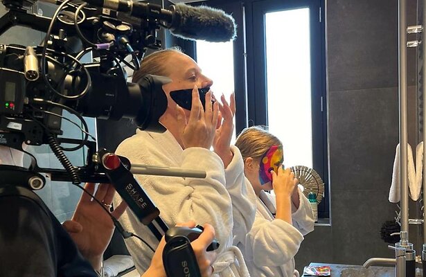 Rosita en Zoë in Steenrijk, Straatarm