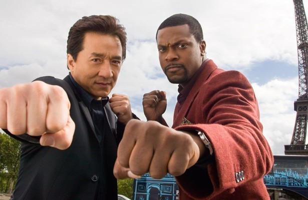 Jackie Chan als Chief Inspector Lee en Chris Tucker als Detective James Carter in Rush Hour 3
