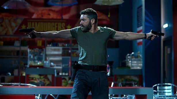 Antonio Banderas vecht tegen criminele bende