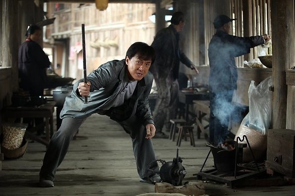 Jackie Chan gaat op boevenjacht