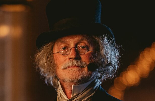 Arjan Ederveen als Ebenezer Scrooge in Scrooge LIVE