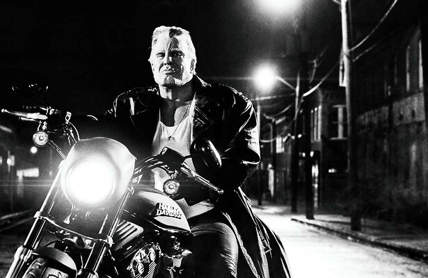 Mickey Rourke als Marv in Sin City
