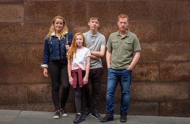 Debbie Honeywood, Katie Proctor, Rhys Stone, Kris Hitchen in Sorry We Missed You