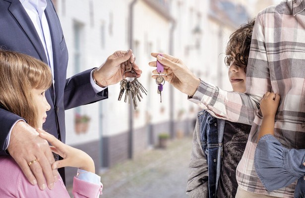 Steenrijk, straatarm