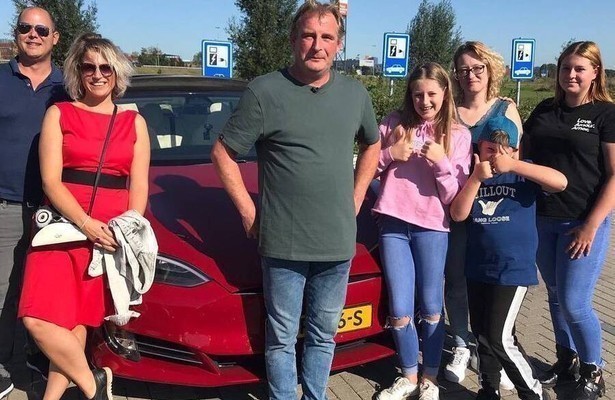 Steenrijk, Straatarm op SBS6