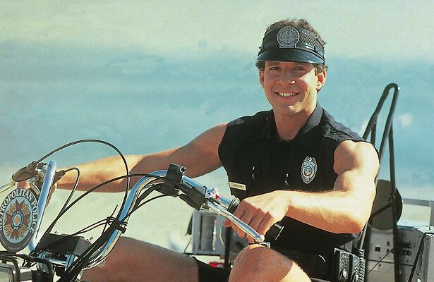 Steven Guttenberg in Police Academy 2