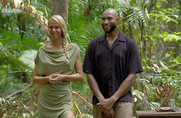 Presenatoren Nicolette en Edson vertellen meer over de proef.