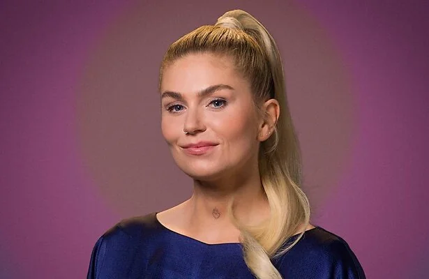 Roxeanne Hazes vertolkt de rol van Maria.