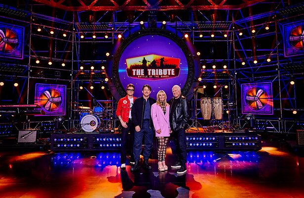 Spike, Johnny de Mol, Angela Groothuizen en Cesar Zuiderwijk