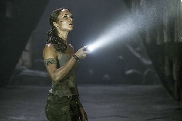 Alicia Vikander volgt Angelina Jolie op