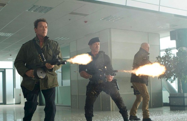 Arnold Schwarzenegger, Sylvester Stallone en Bruce Willis in The Expendables 2