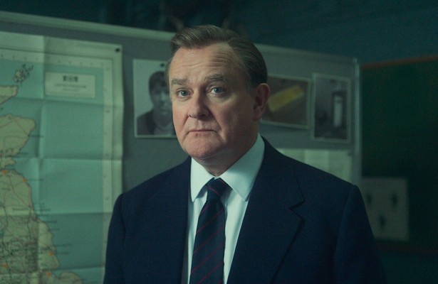 Hugh Bonneville als Brian Boyce in The Gold