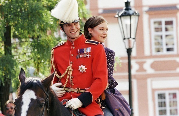 Julia Stiles en Luke Mably in The Prince & Me
