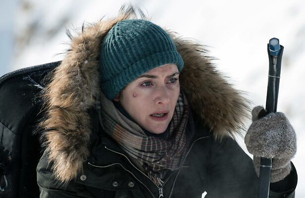 Kate Winslet als Alex Martin in The Mountain Between Us