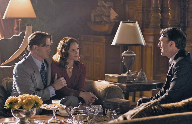 Maria Bello en Brendan Fraser in The Mummy: Tomb of the Dragon Emperor