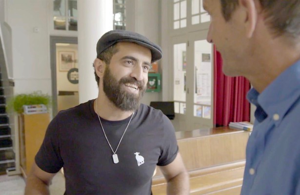 Saman Amini in Volle Zalen