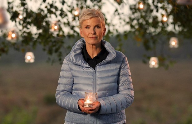 Anita Witzier in Voor Wie Steek Jij een Kaarsje op?