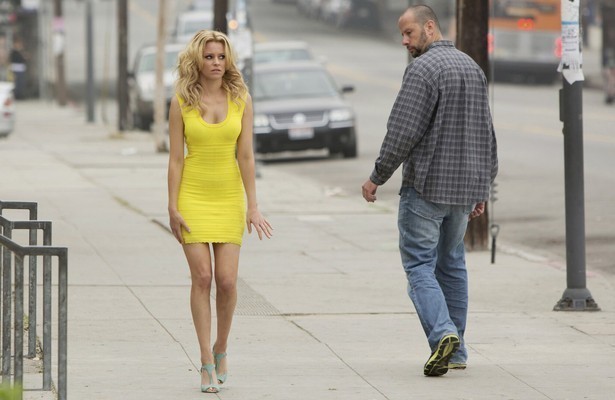 Elizabeth Banks als Meghan Miles in Walk of Shame