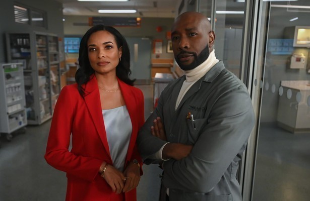 Morris Chestnut en Rochelle Aytes in Watson