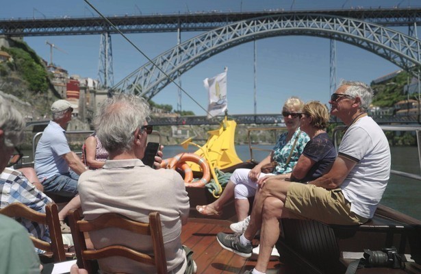 Still uit nieuwe aflevering We Zijn er Bijna!