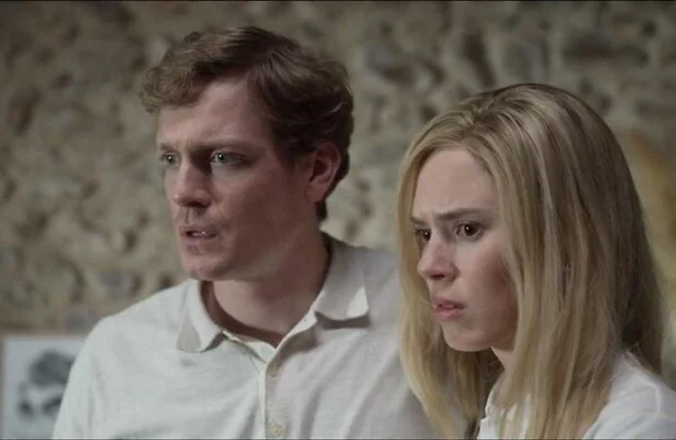 Martijn Lakemeier en Delfina Chaves in de serie Máxima