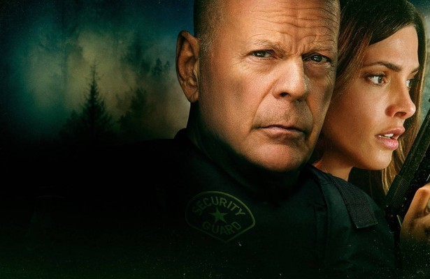 Bruce Willis en Ashley Greene in Wrong Place