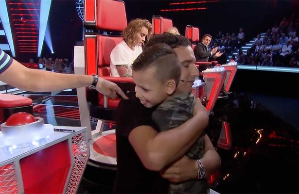 Preview: Ali B heeft bijzondere ontmoeting met fan