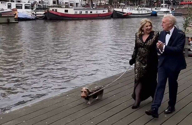 André van Duin en Janny van der Heijden in stijl naar Gouden Televizier-Ring Gala