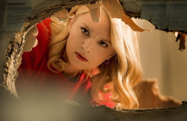 Virginie Efira in Adieu les cons