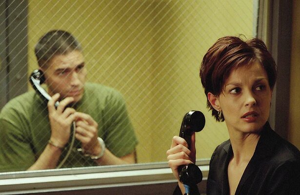 James Caviezel en Ashley Judd in High Crimes