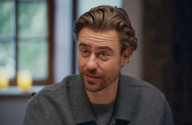 Beau Schneider in De Verraders