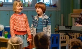 Casper en Emma maken theater