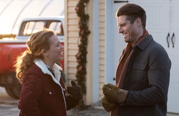 Bethany Joy Lenz in Christmas Star