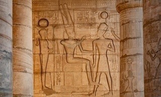 Das Geheimnis der Hieroglyphen: Champollions Geniestreich