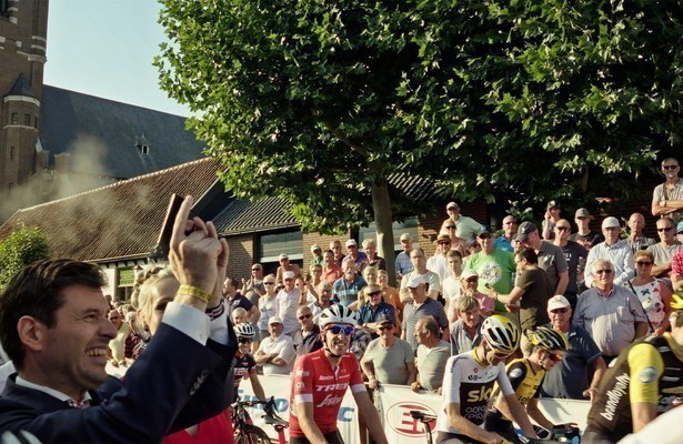 Still uit documentaire De Acht - De Koers Staat Nooit Stil