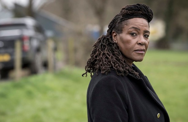 Sharon D. Clarke als DCI Ellis