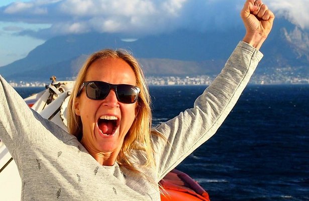 De TV van gisteren: Floortje Dessing is iedereen de baas