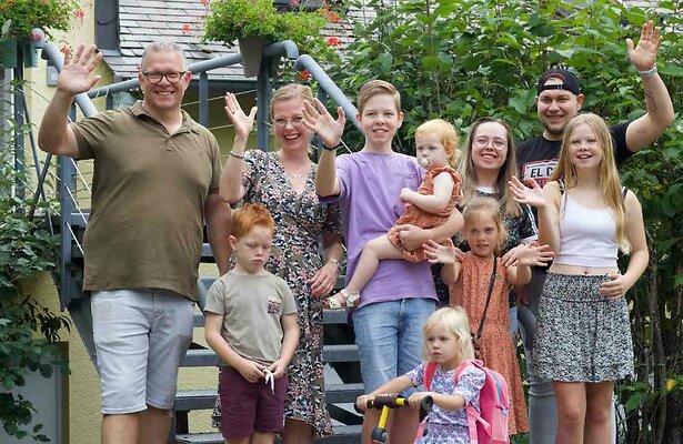 De familie Kraan uit Een Huis Vol Emigreert