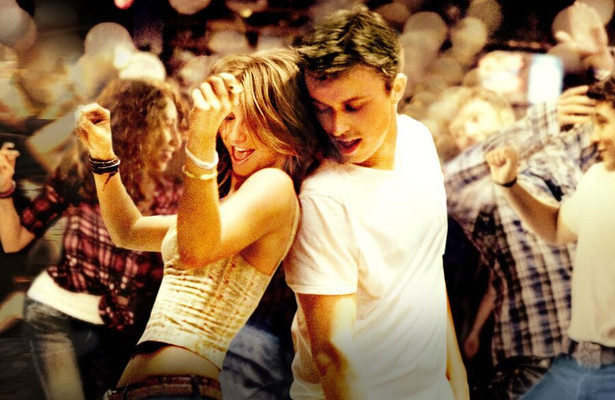 Kenny Wormald en Julianne Hough in Footloose