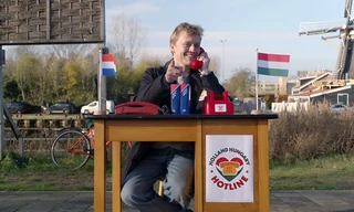 Hotline Hongarije: Nicolaas in contact met een verscheurd land