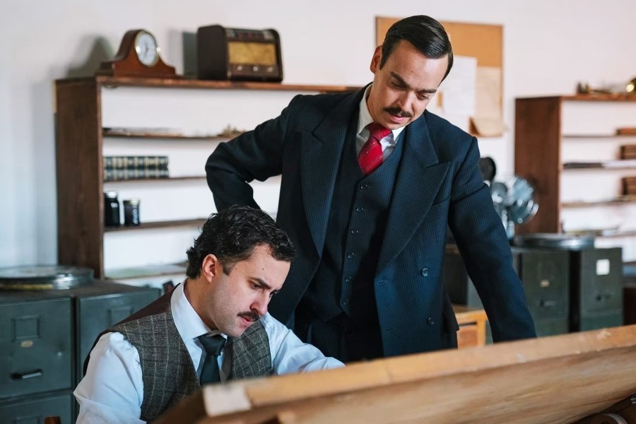 How Disney Built America