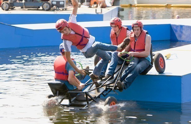 Te Land, Ter Zee En in de Lucht